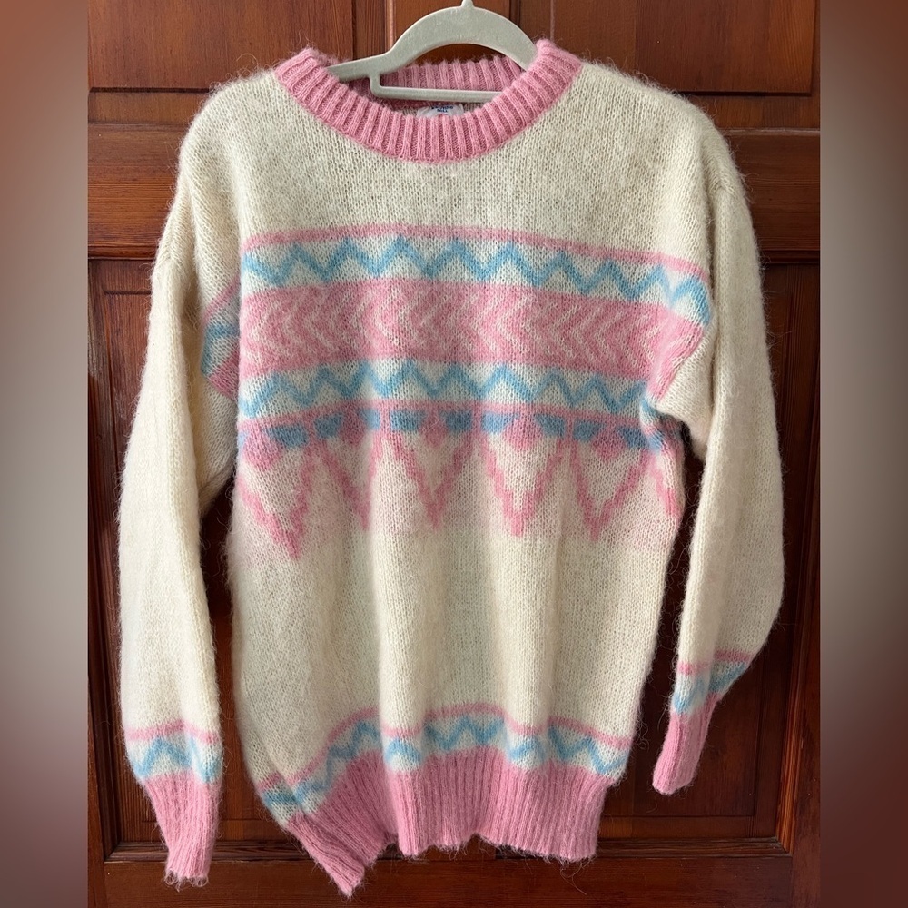 Vintage Icelandic Wool Sweater Hekla Akureyri 100% Wool Nordic Pastel Knit M